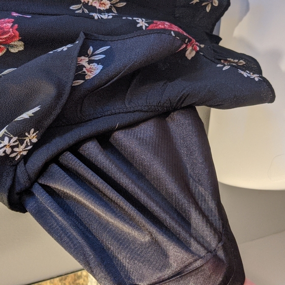 Floral Romper - Picture 5 of 5